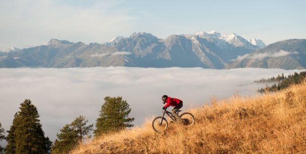 mountain bike leavenworth in the fall season