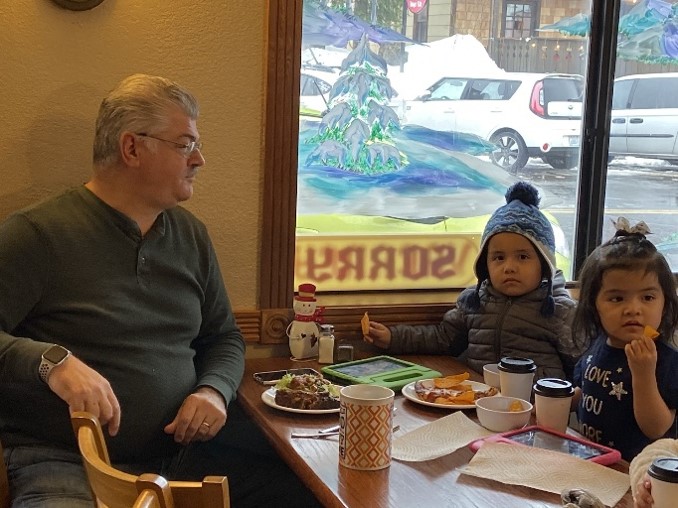 hans with liz and gustavo children